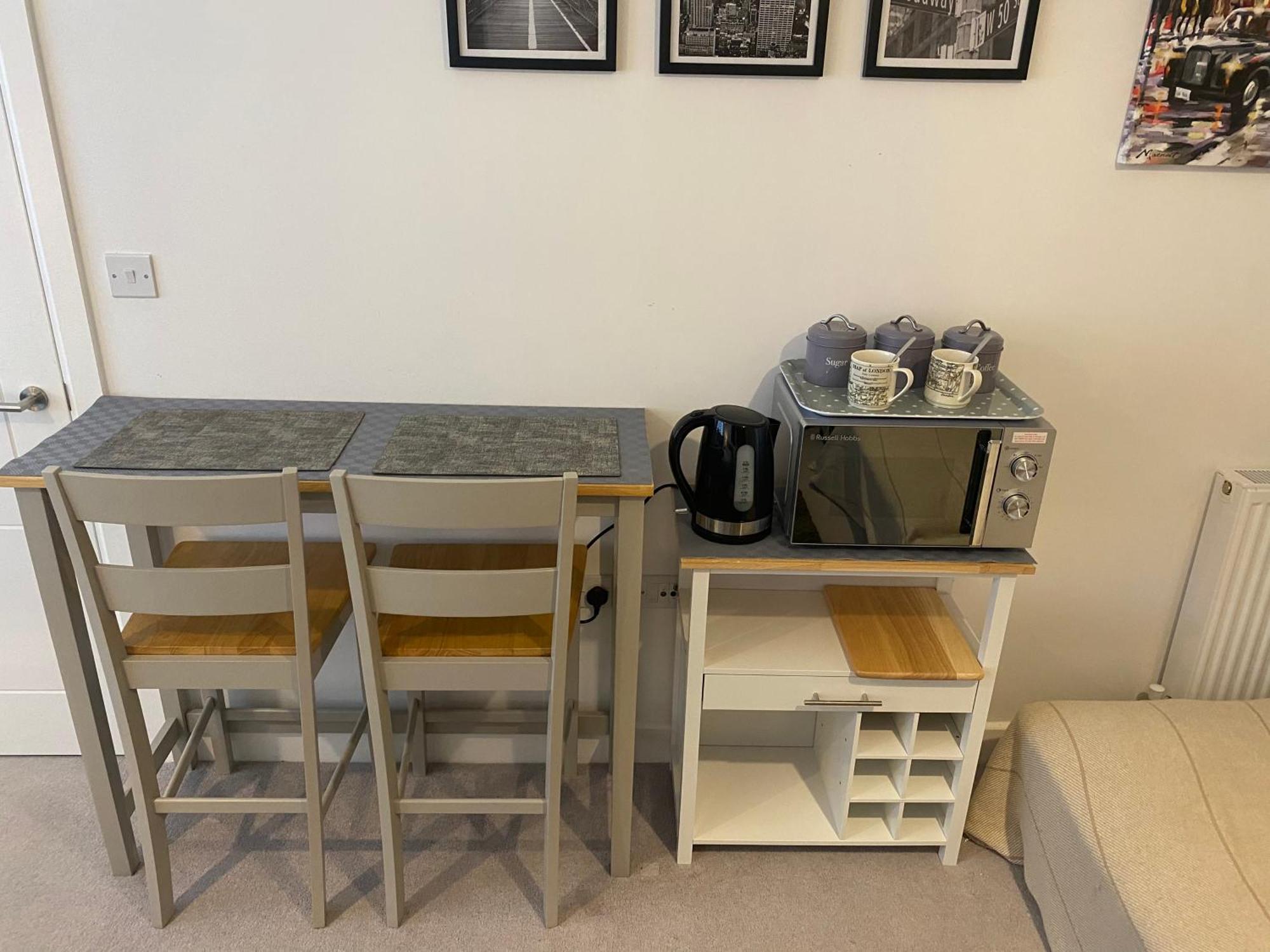 Very Large Double Room With Corner Sofa, Sky Tv, Netflix Etc, Fridge And Microwave Newhaven Eksteriør billede